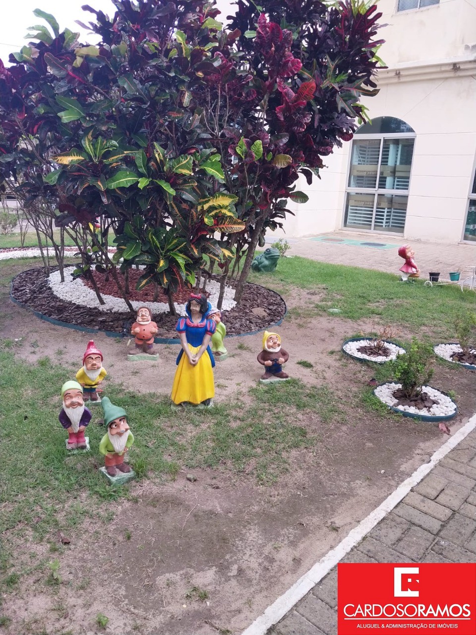 Apartamento - Buraquinho