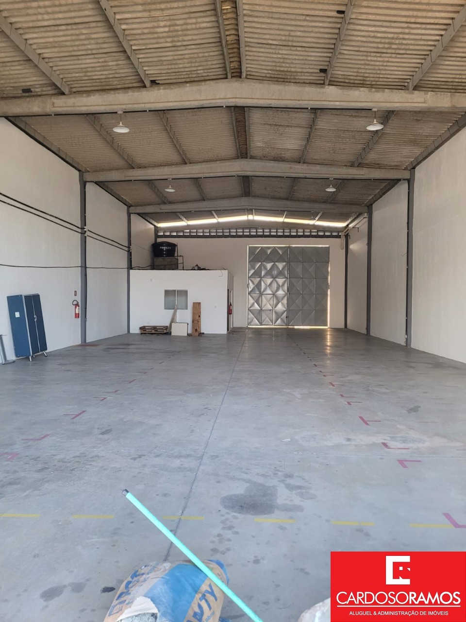 Depósito-Galpão-Armazém para alugar, 311m² - Foto 1