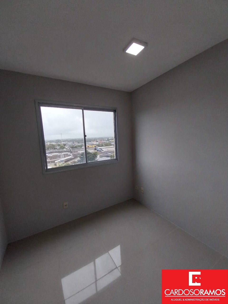 Apartamento - Buraquinho
