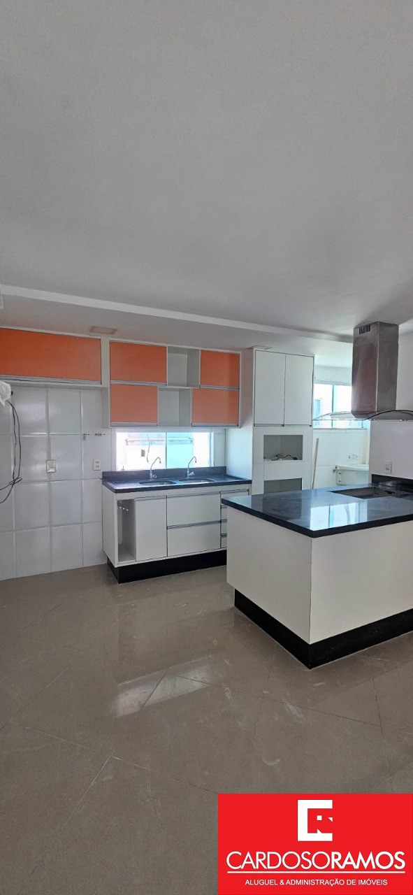 Apartamento - Buraquinho