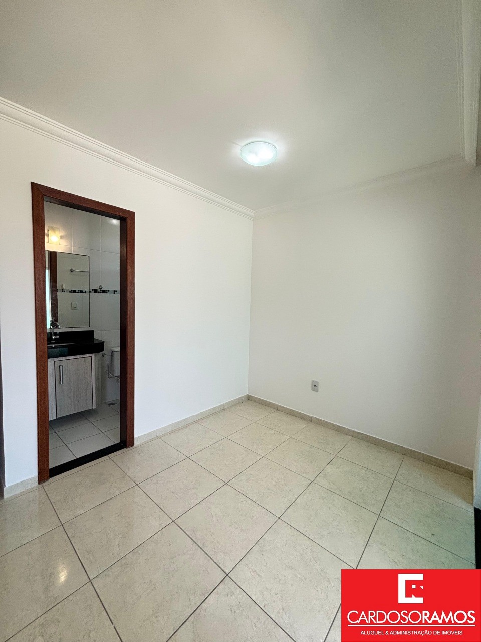 Casa à venda com 4 quartos, 140m² - Foto 13