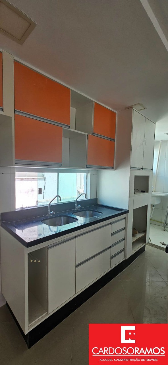 Apartamento - Buraquinho