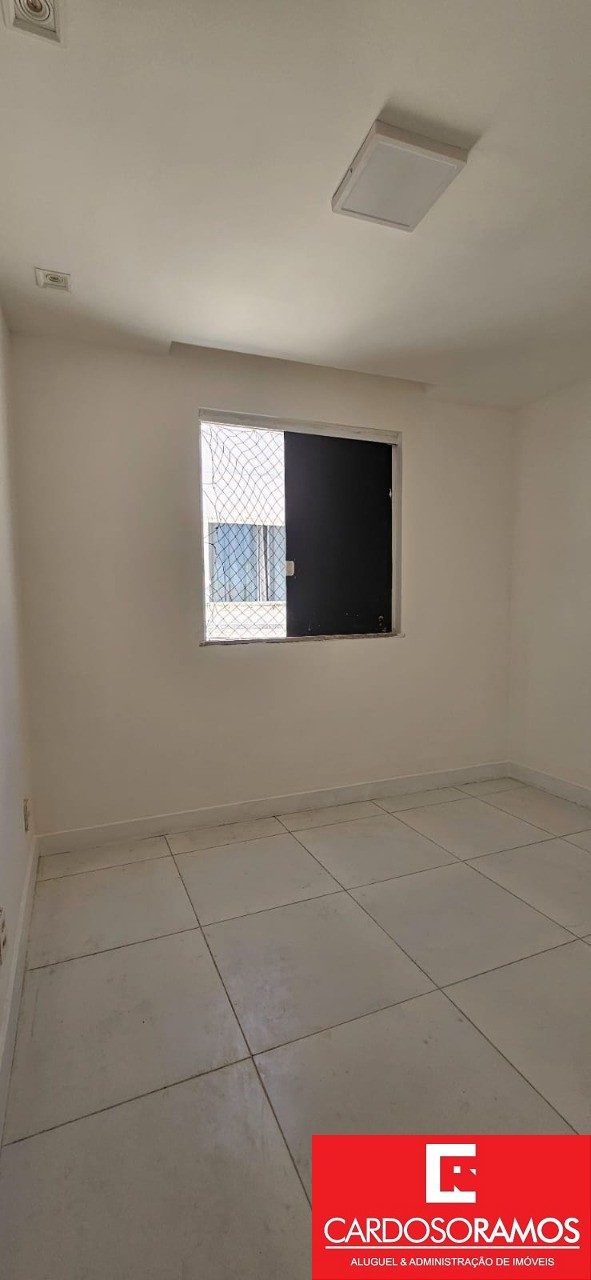 Apartamento - Buraquinho
