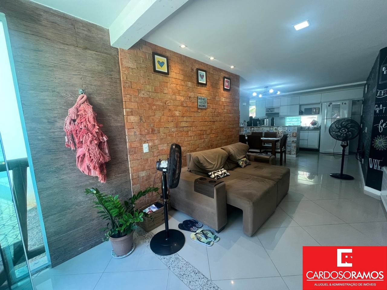 Apartamento - Buraquinho