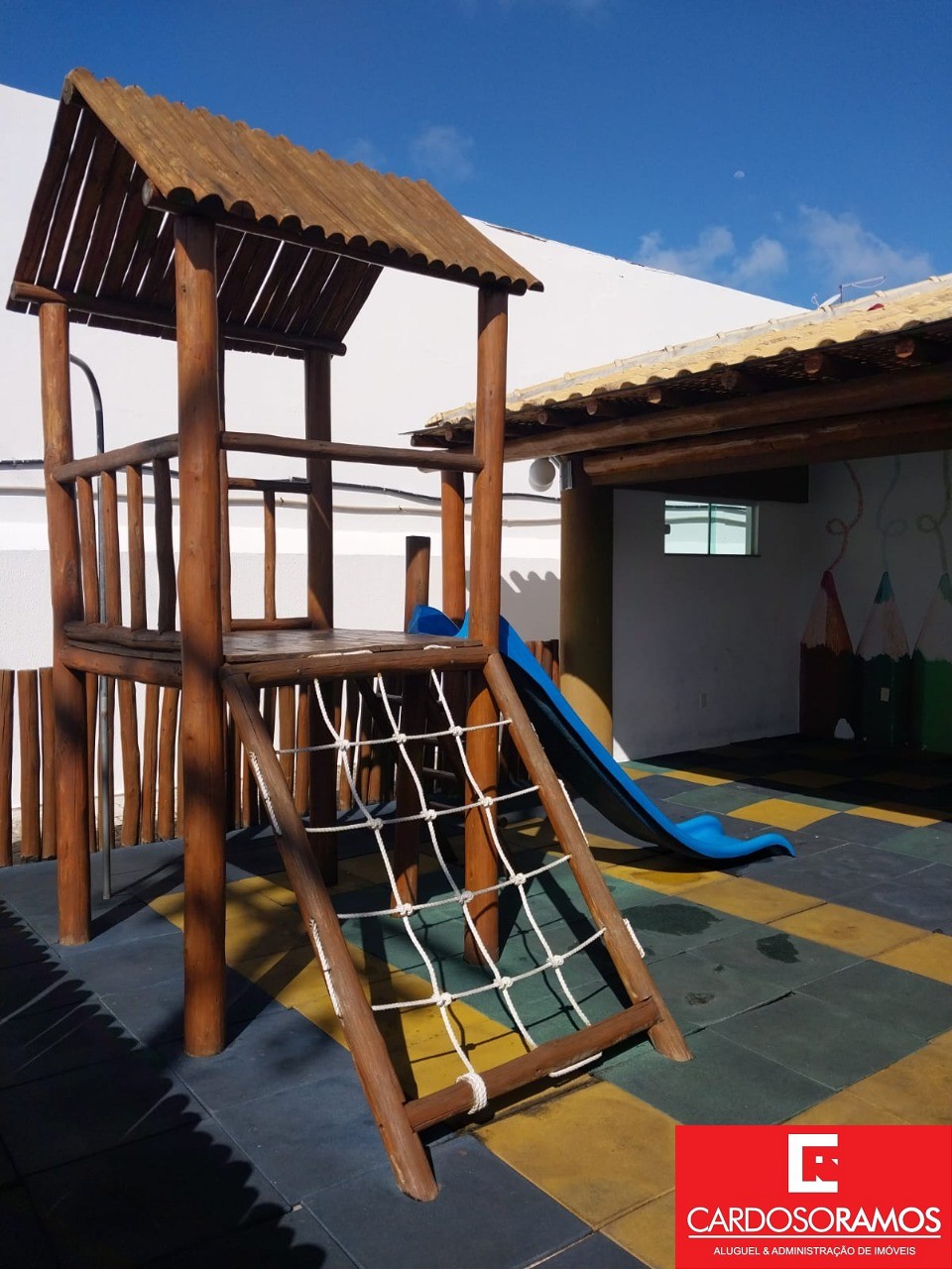 Apartamento - Buraquinho