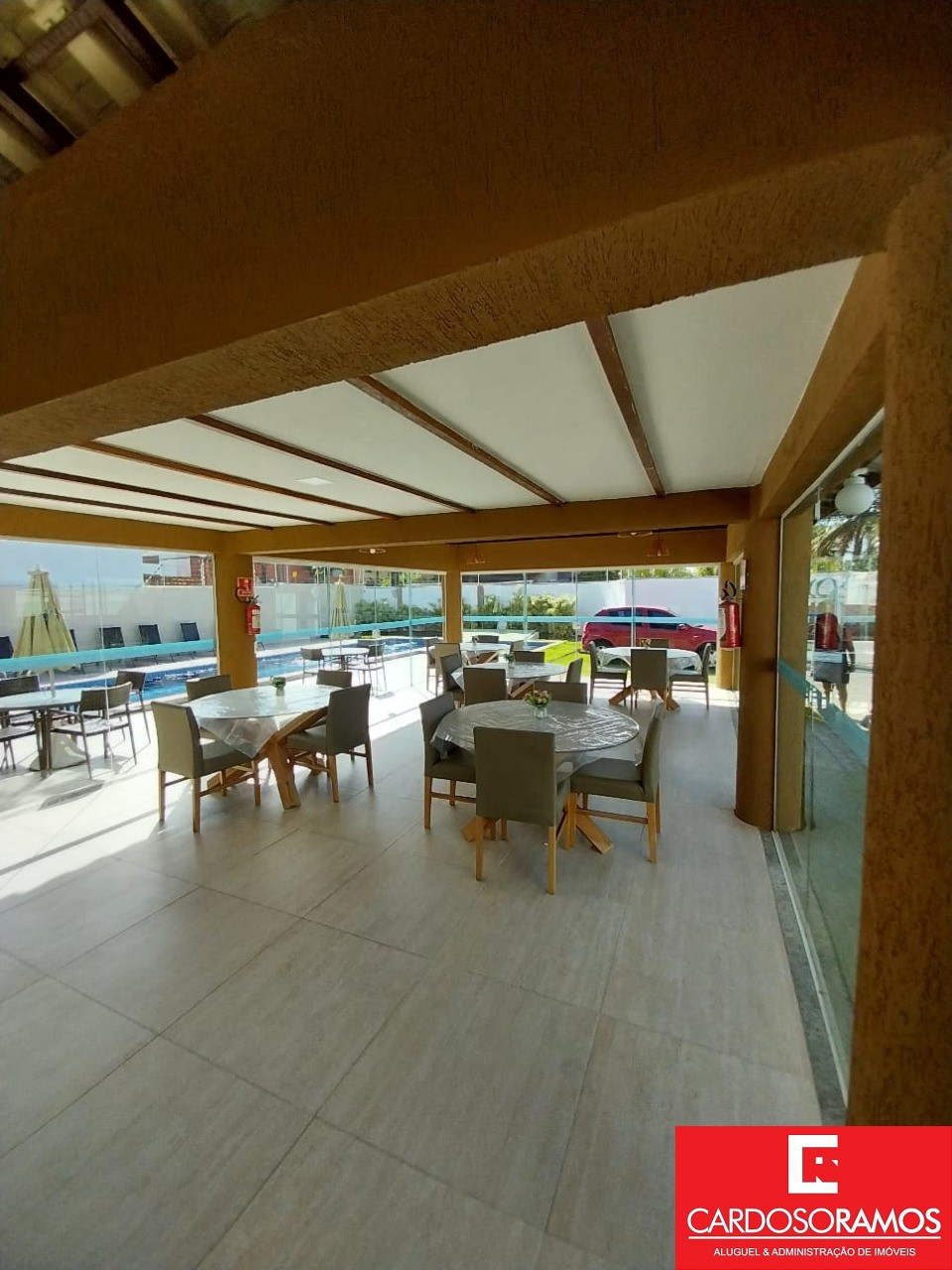 Apartamento - Buraquinho