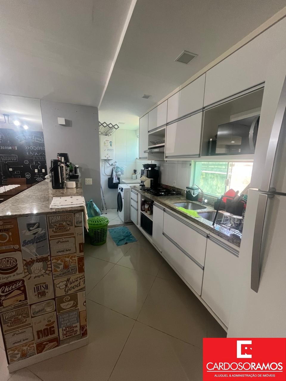 Apartamento - Buraquinho