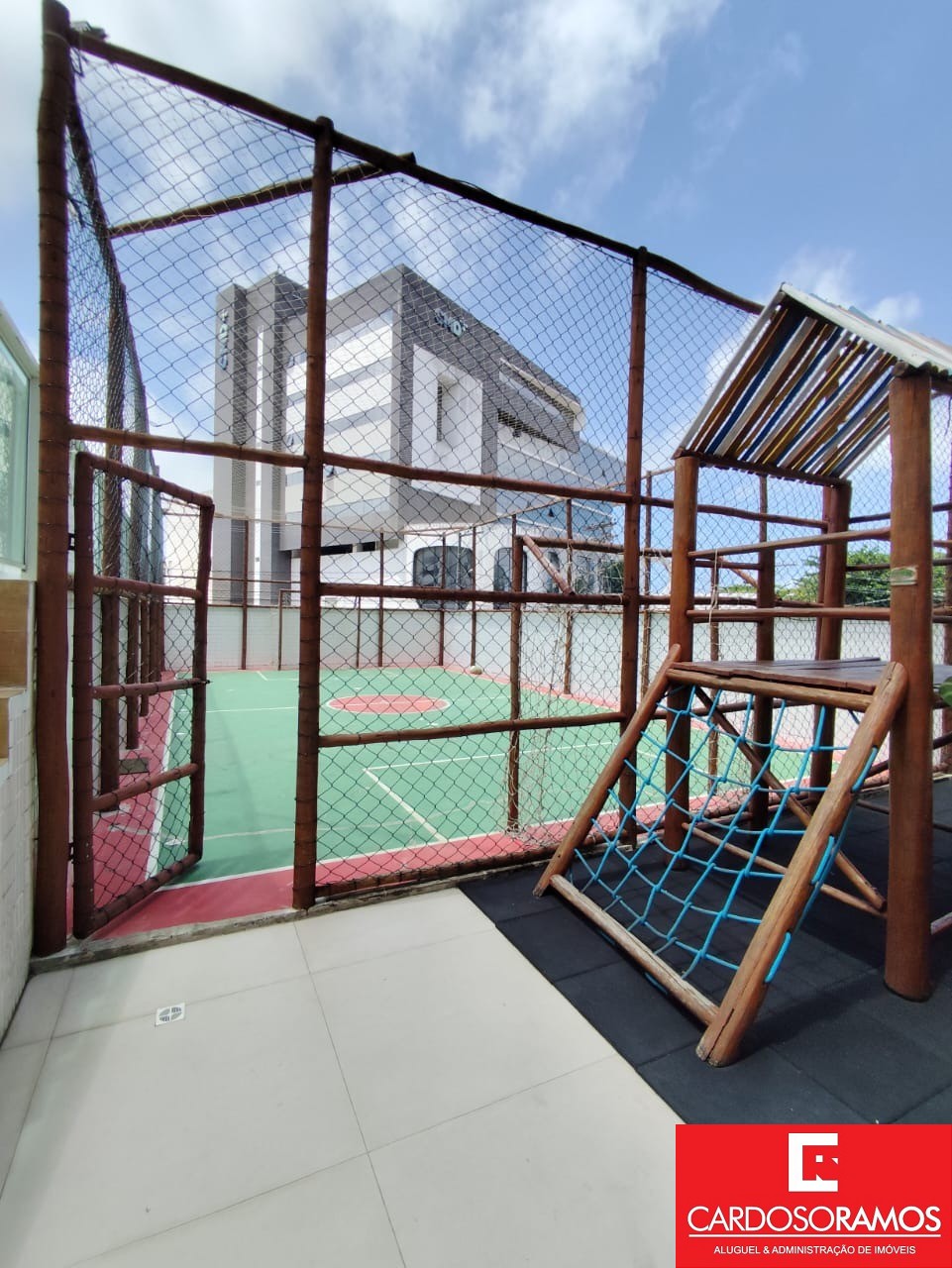 Apartamento - Pitangueiras