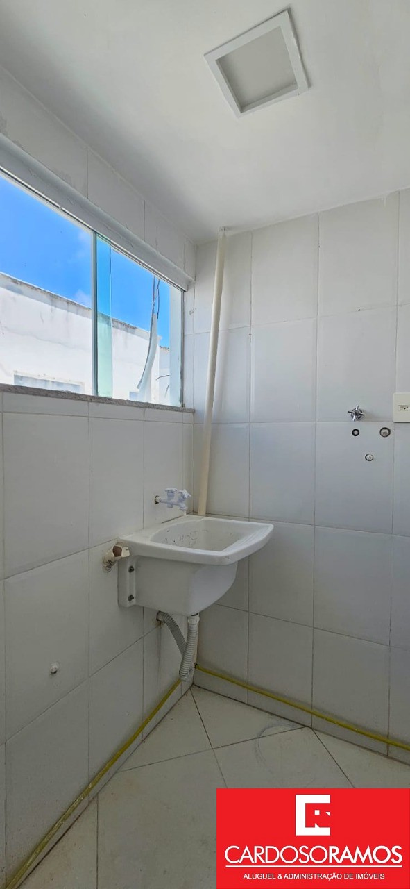 Apartamento - Buraquinho