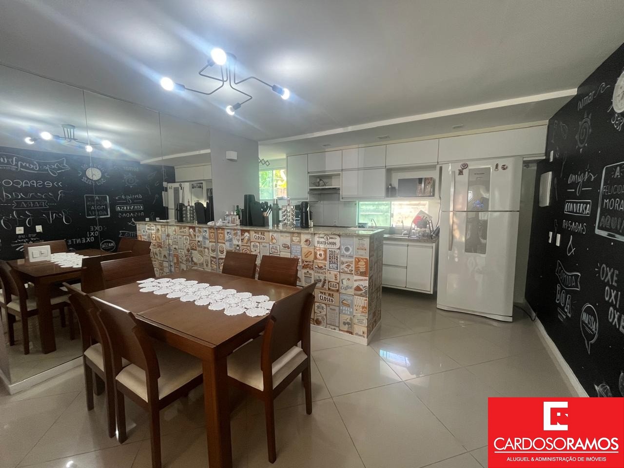 Apartamento - Buraquinho