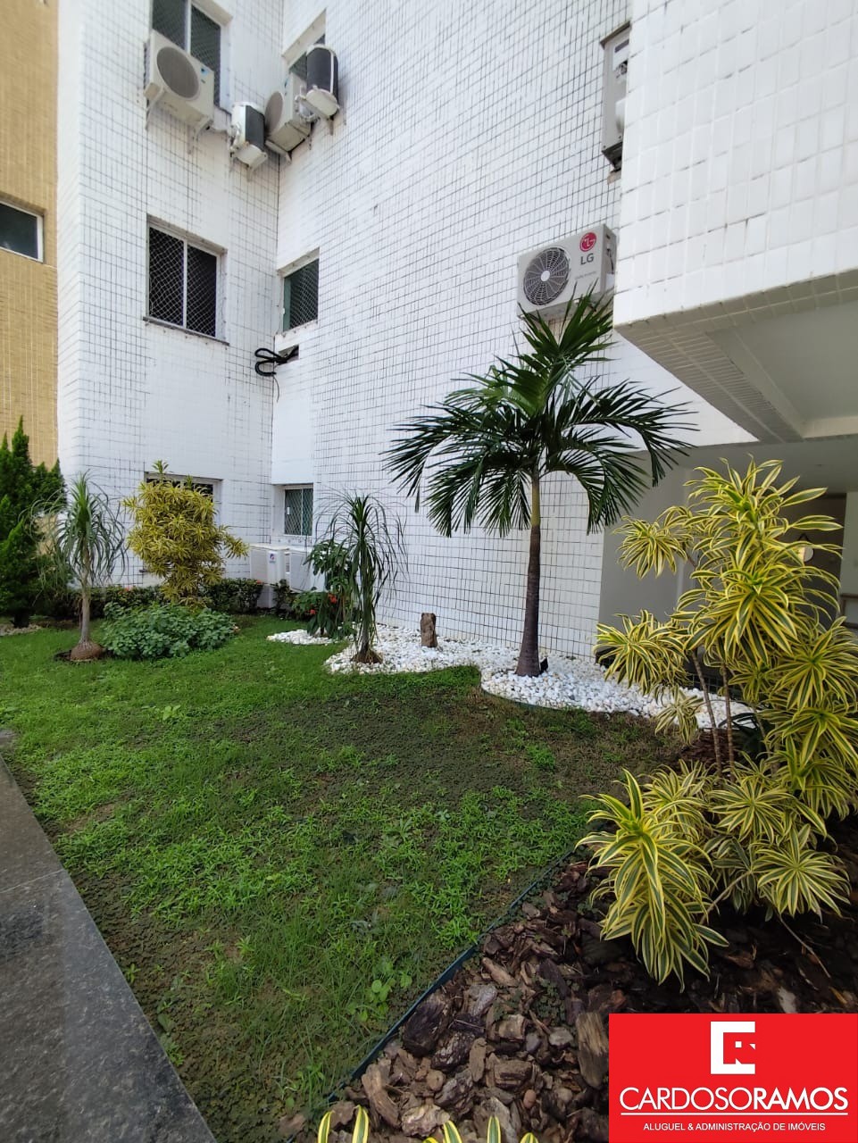 Apartamento - Pitangueiras
