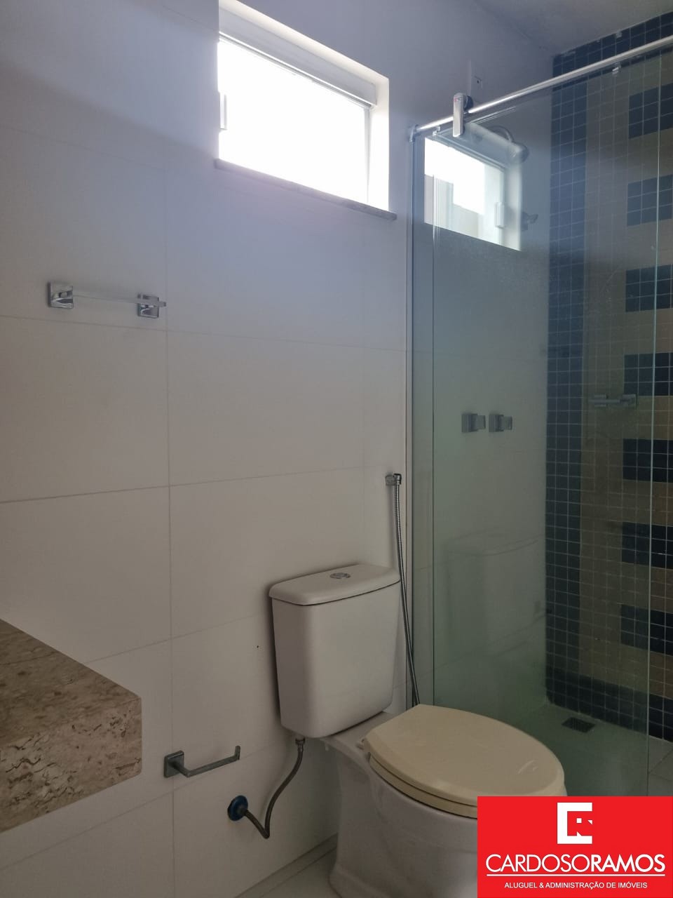 Casa à venda e aluguel com 6 quartos, 225m² - Foto 8