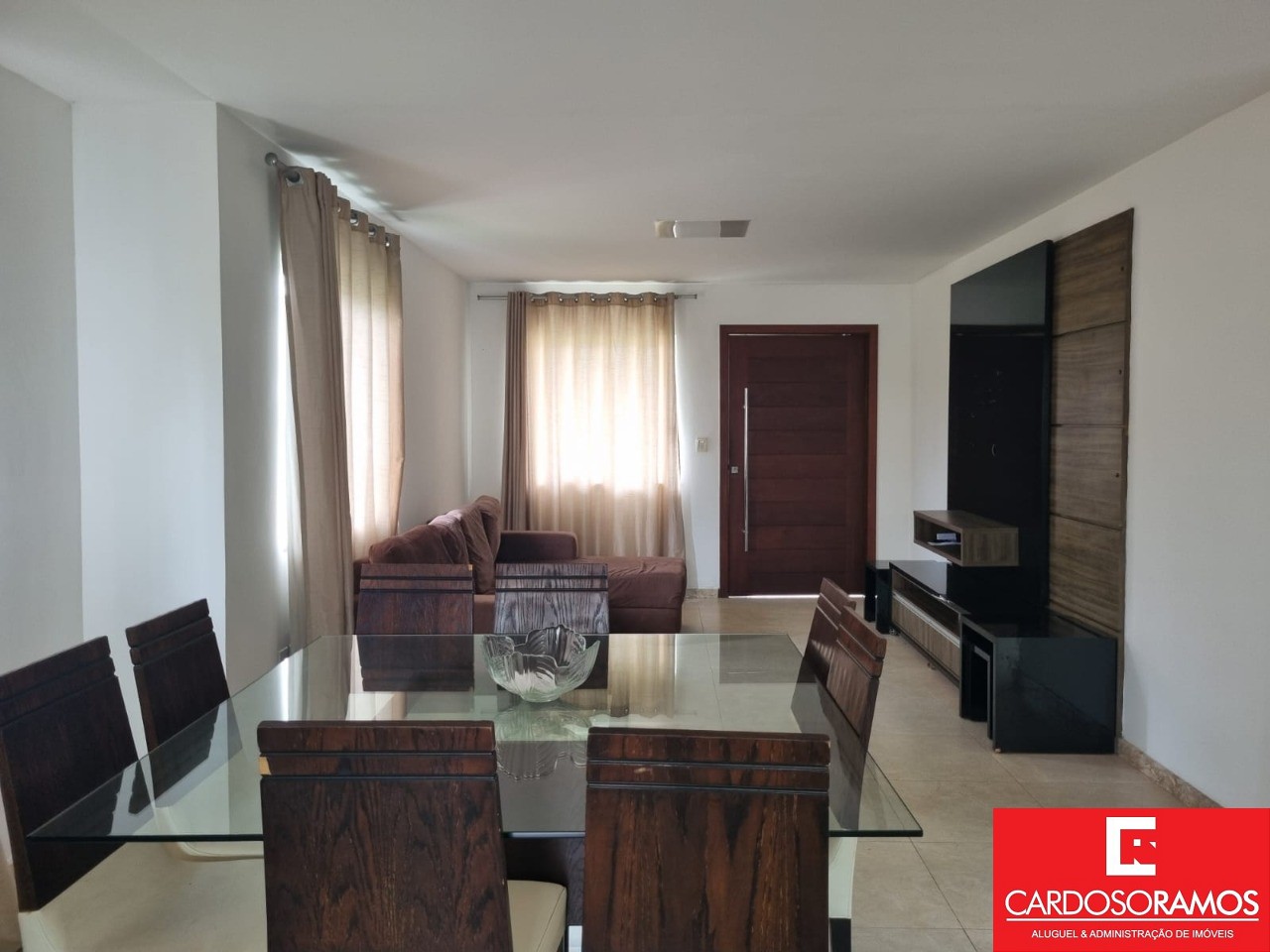 Casa à venda e aluguel com 6 quartos, 225m² - Foto 3