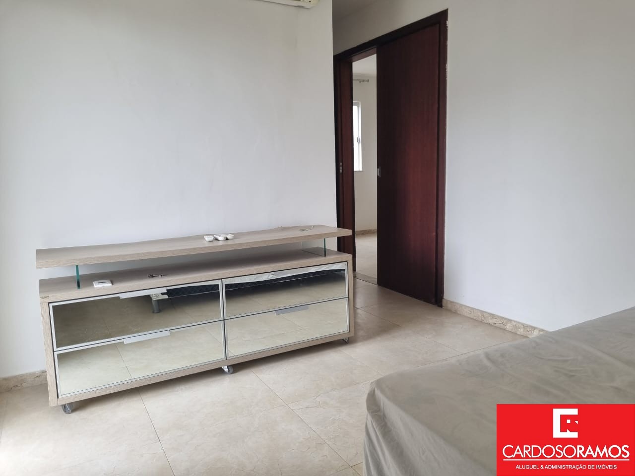 Casa à venda e aluguel com 6 quartos, 225m² - Foto 15