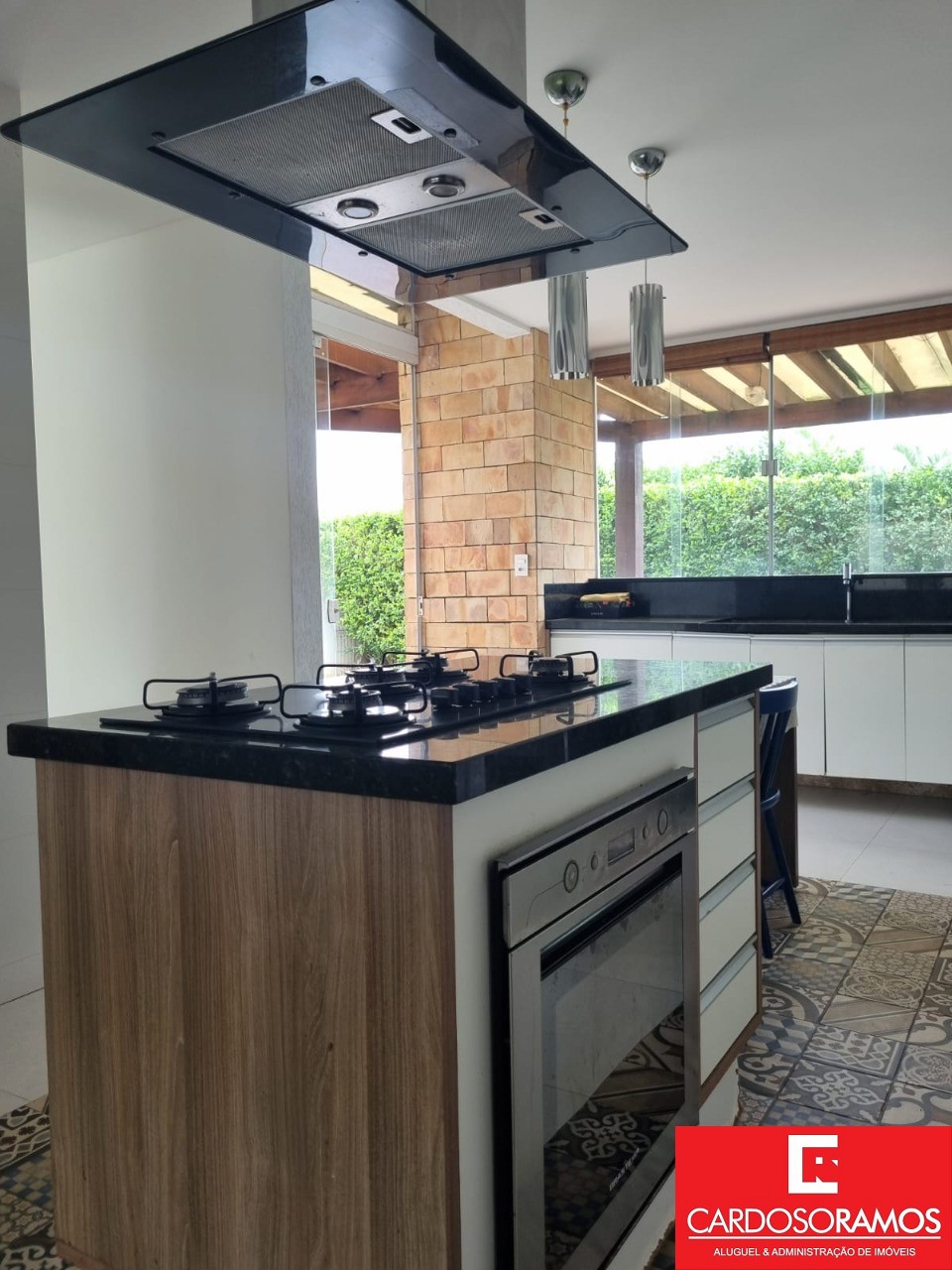 Casa à venda e aluguel com 6 quartos, 225m² - Foto 14