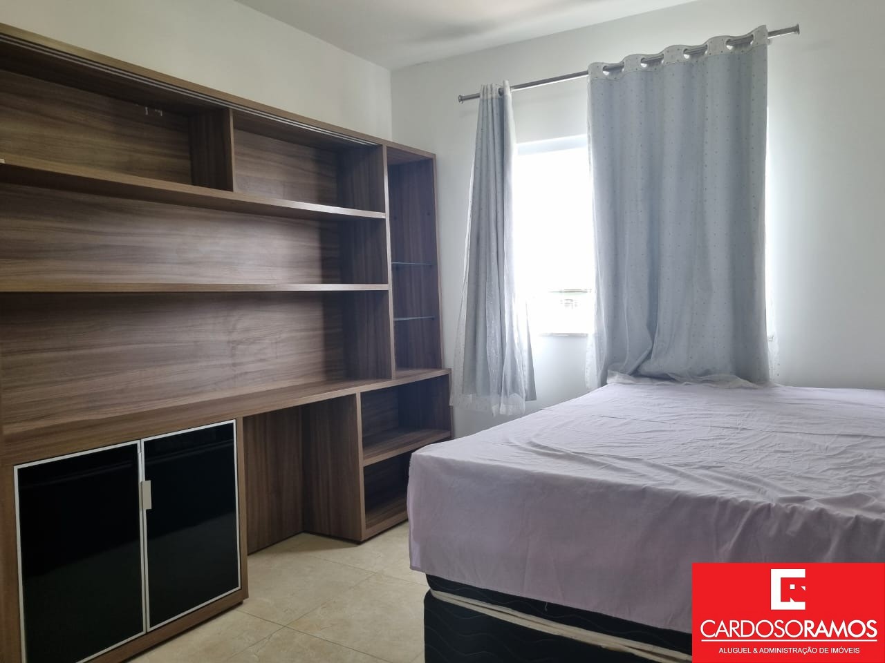 Casa à venda e aluguel com 6 quartos, 225m² - Foto 9