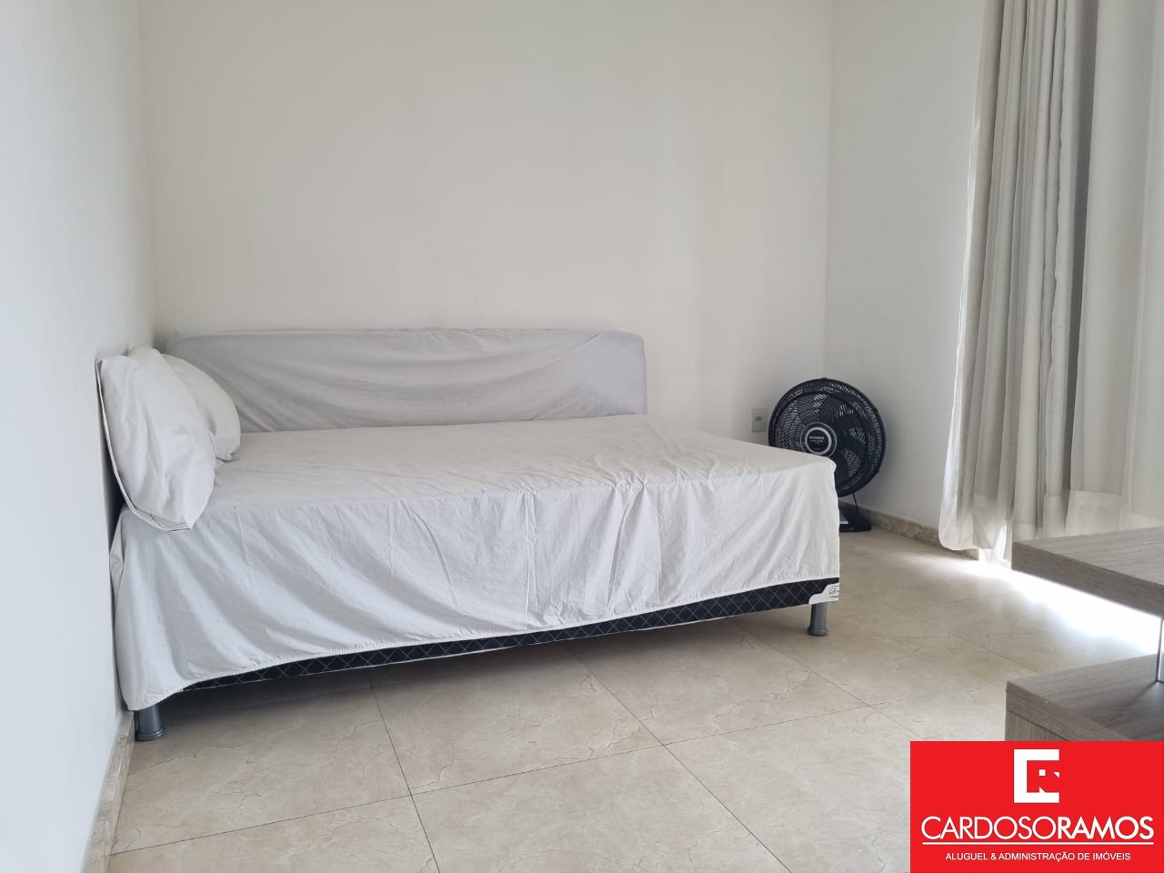 Casa à venda e aluguel com 6 quartos, 225m² - Foto 10