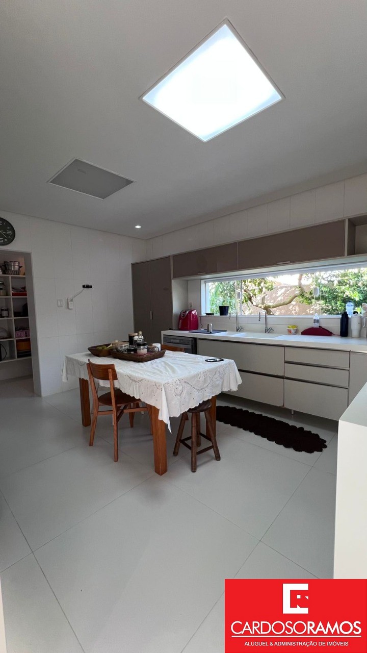 Casa, 3 quartos, 283 m² - Foto 4