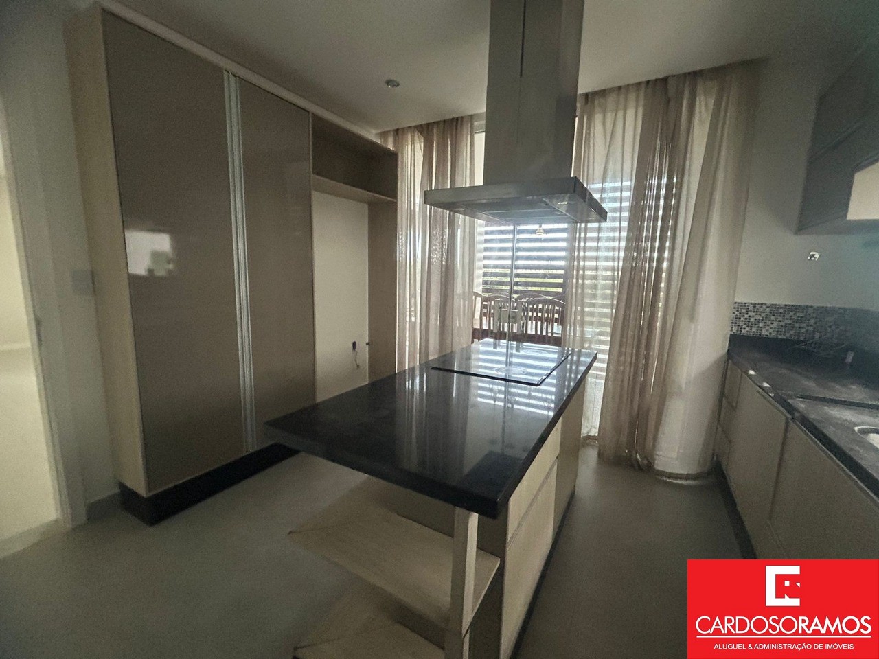 Casa, 6 quartos, 350 m² - Foto 4