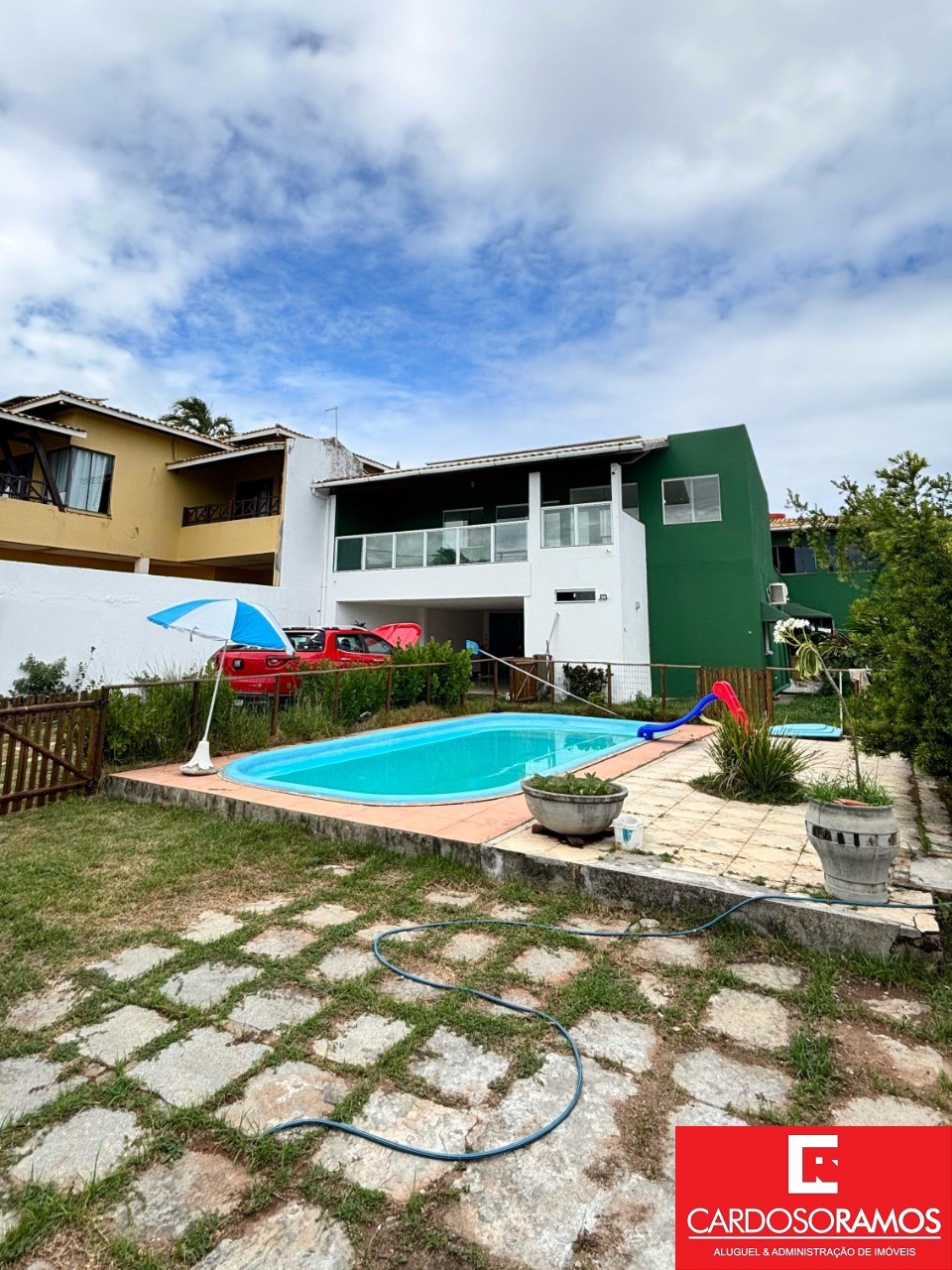 Casa, 4 quartos, 230 m² - Foto 1