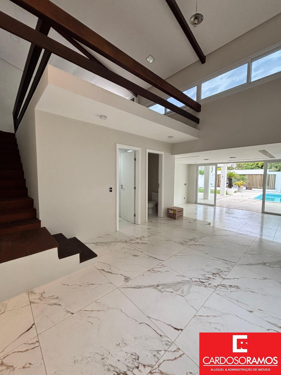 Casa, 3 quartos, 222 m² - Foto 2