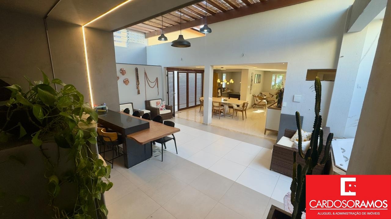 Casa, 3 quartos, 260 m² - Foto 1