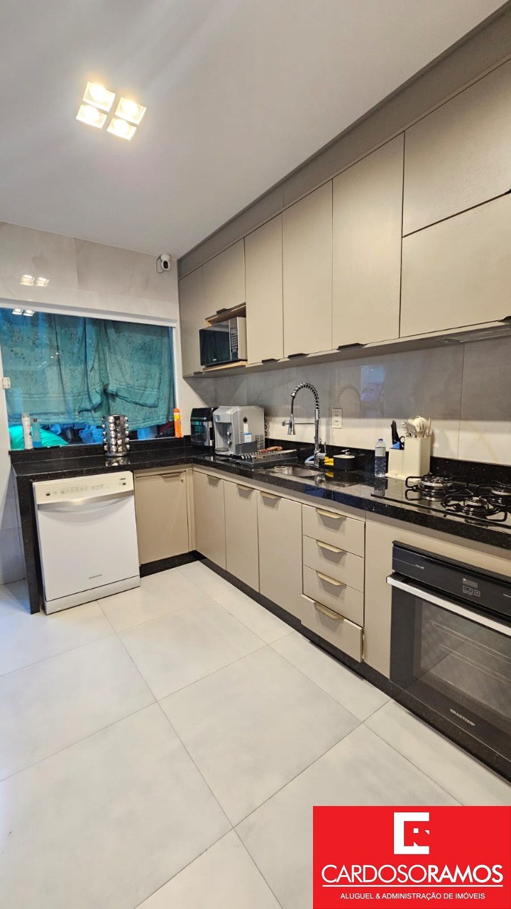 Casa, 4 quartos, 169 m² - Foto 3