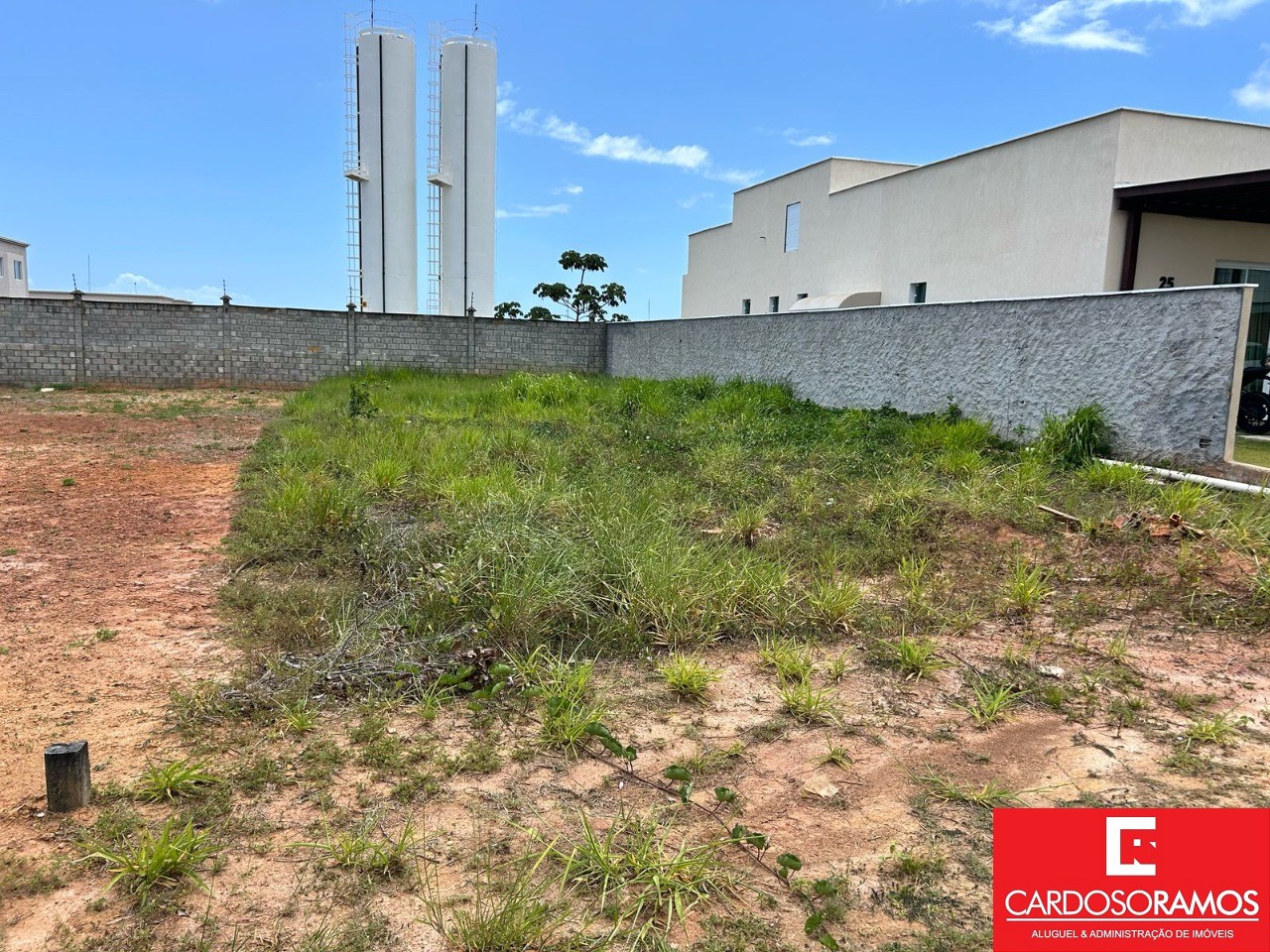 Terreno, 339 m² - Foto 1