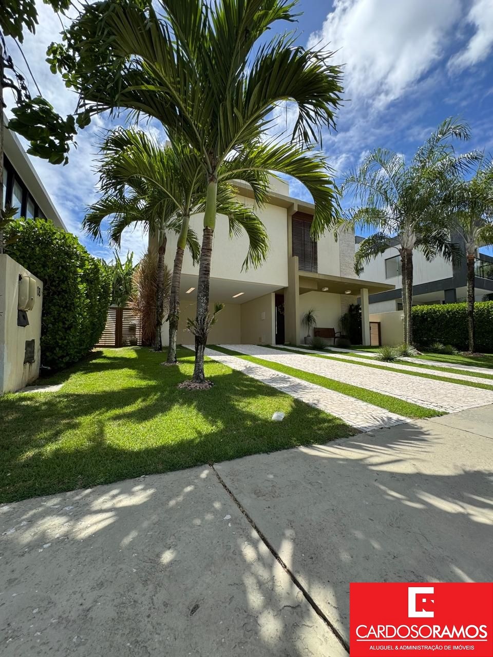 Casa, 3 quartos, 288 m² - Foto 1