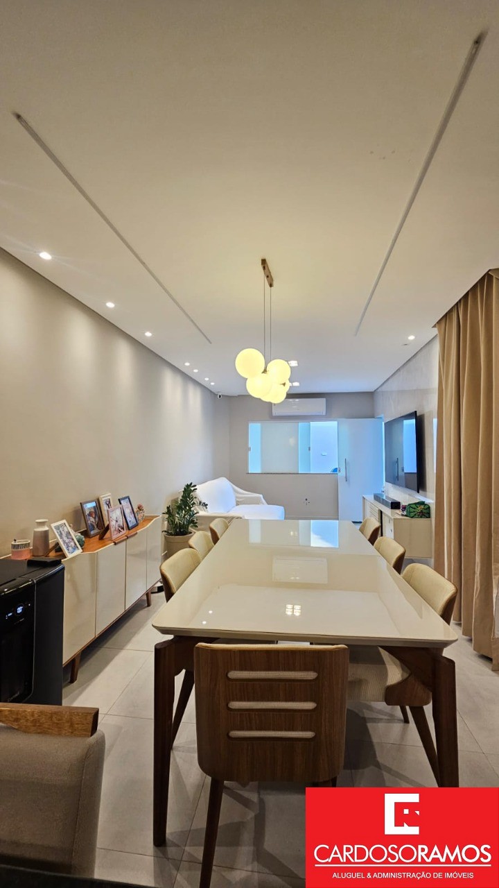 Casa, 4 quartos, 169 m² - Foto 1
