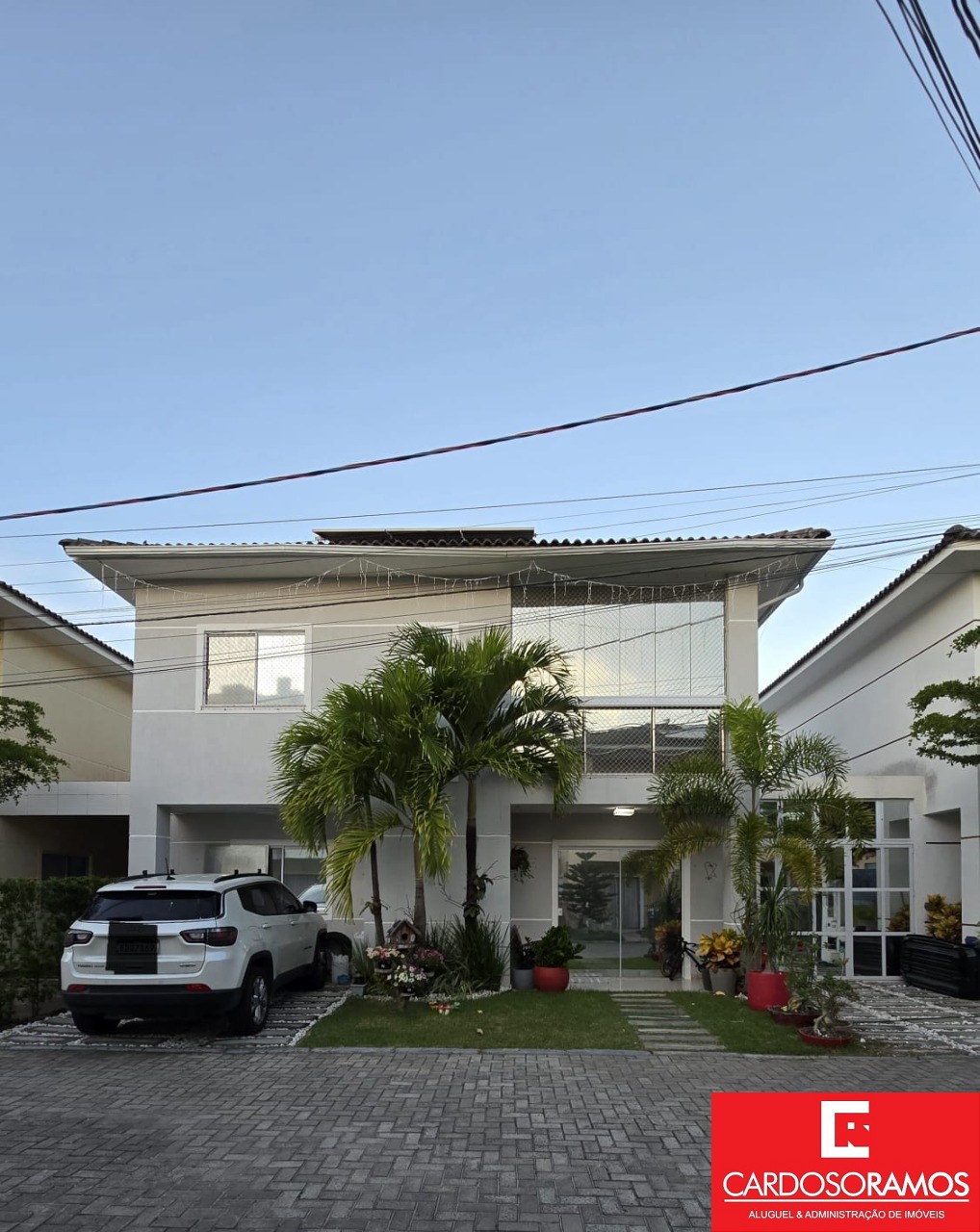 Casa, 4 quartos, 243 m² - Foto 1