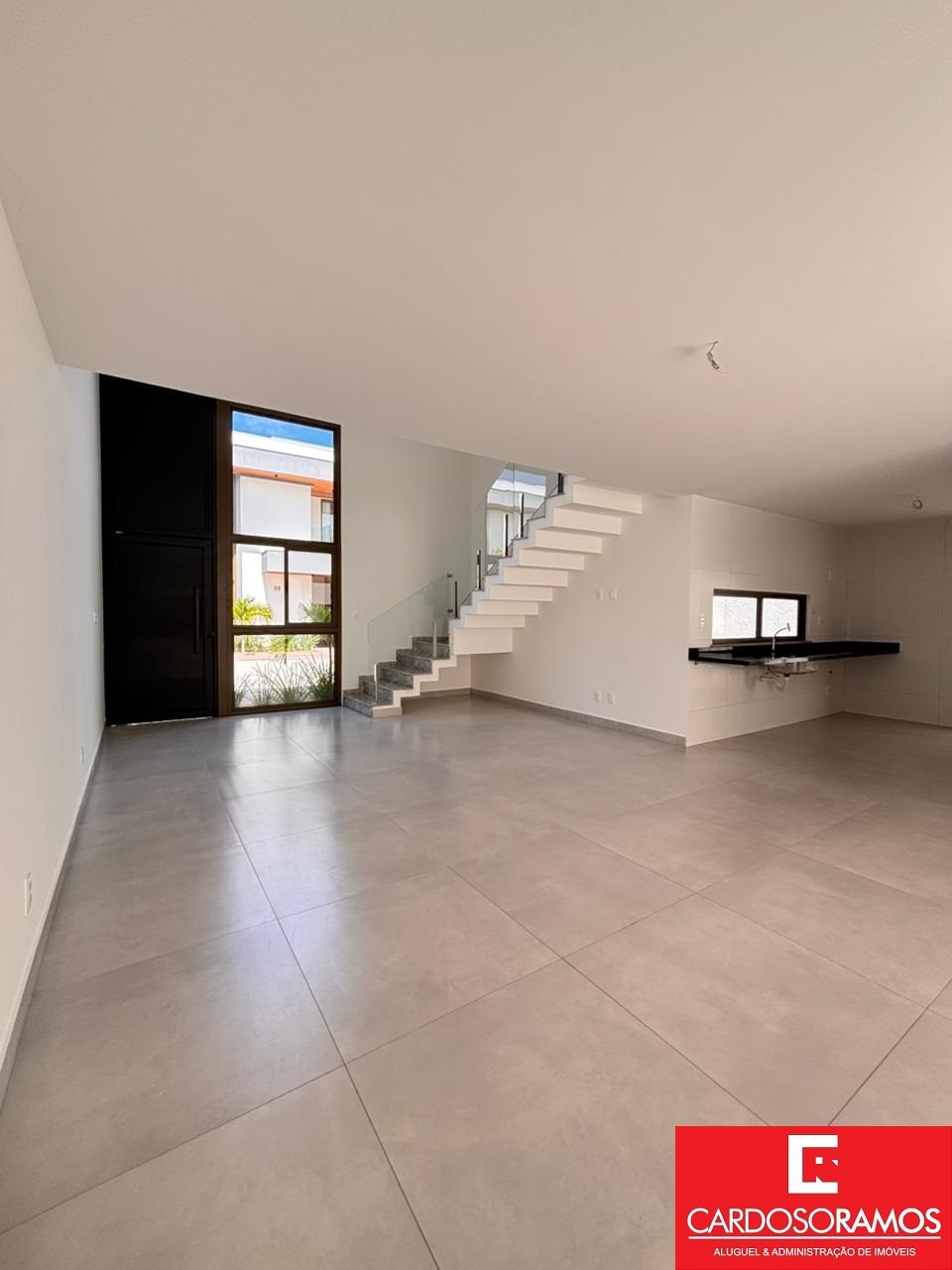 Casa, 4 quartos, 240 m² - Foto 4