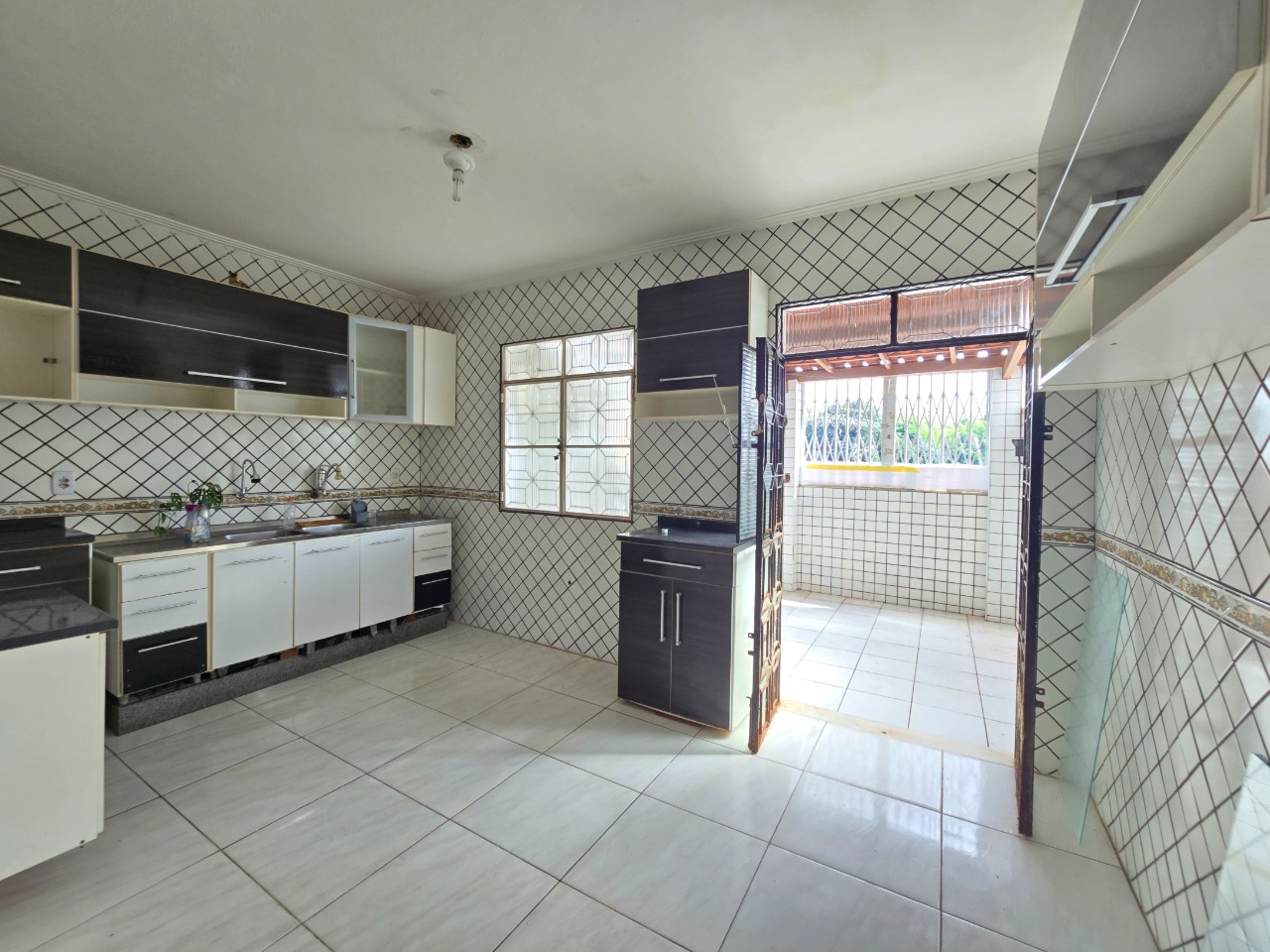 Casa à venda com 3 quartos, 95m² - Foto 9