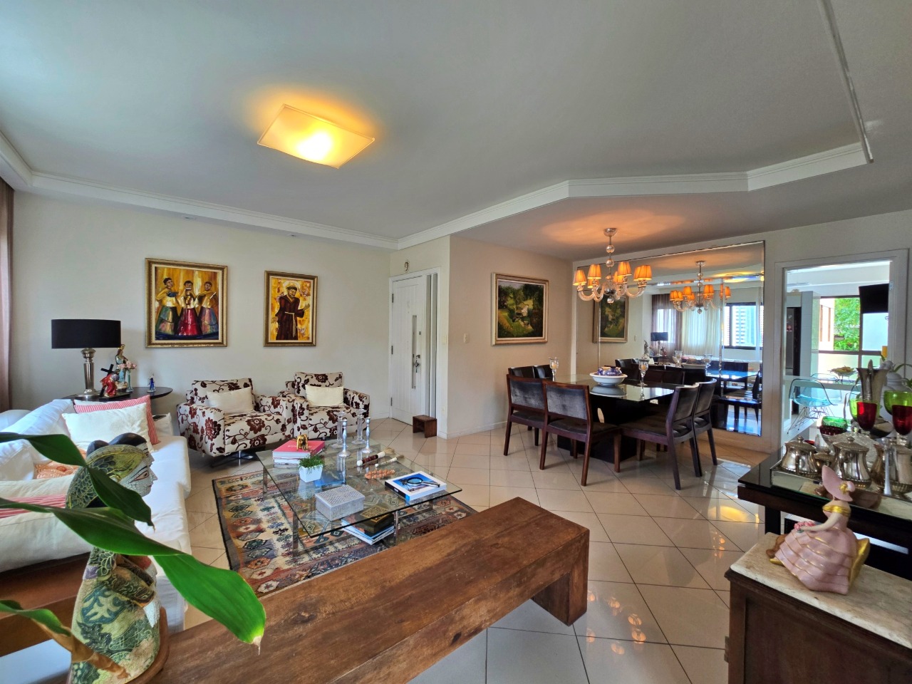 Apartamento à venda com 4 quartos, 167m² - Foto 2