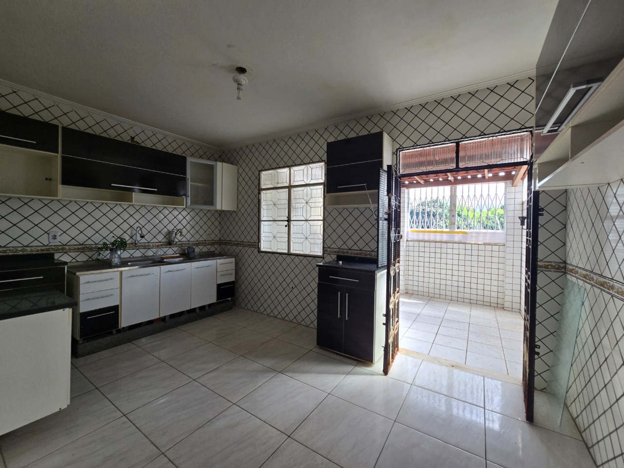 Casa à venda com 3 quartos, 95m² - Foto 8