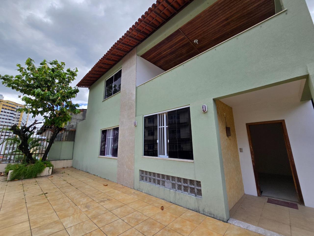 Casa, 4 quartos, 256 m² - Foto 1