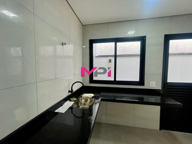Casa de Condomínio à venda com 3 quartos, 250m² - Foto 14