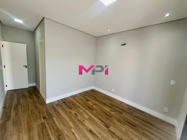 Casa de Condomínio à venda com 3 quartos, 250m² - Foto 22