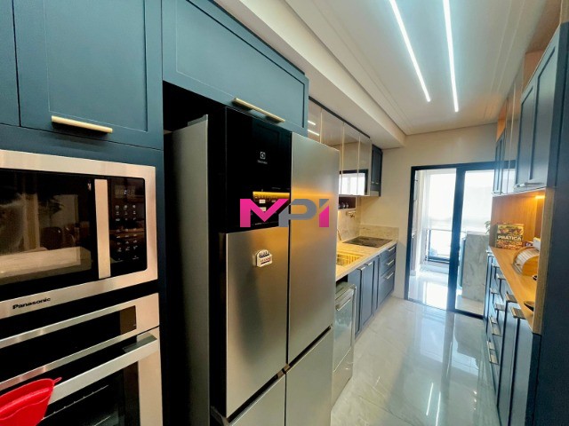 Apartamento à venda com 3 quartos, 141m² - Foto 21
