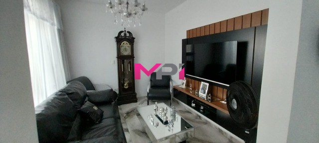 Casa à venda com 3 quartos, 255m² - Foto 7