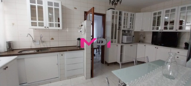 Casa à venda com 3 quartos, 255m² - Foto 8