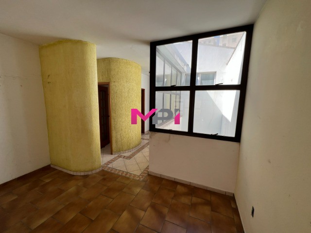 Prédio Inteiro à venda com 9 quartos, 308m² - Foto 8