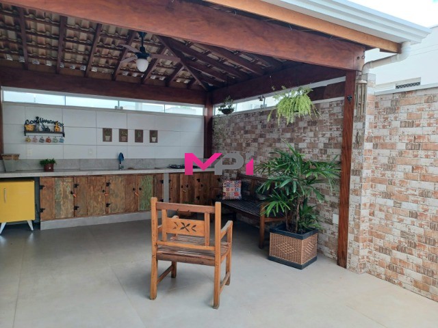 Sobrado à venda com 4 quartos, 160m² - Foto 1