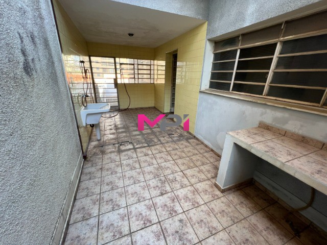 Prédio Inteiro à venda com 9 quartos, 308m² - Foto 11