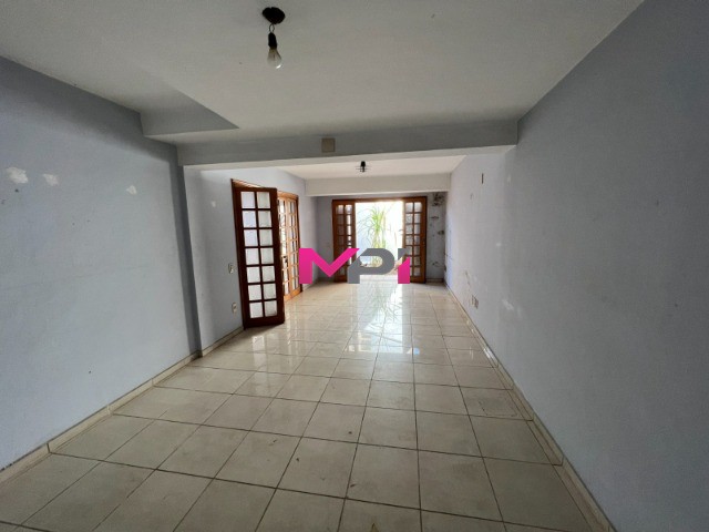 Prédio Inteiro à venda com 9 quartos, 308m² - Foto 34
