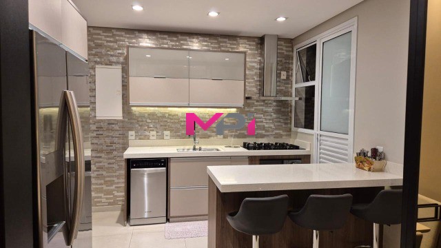 Apartamento à venda com 4 quartos, 189m² - Foto 11