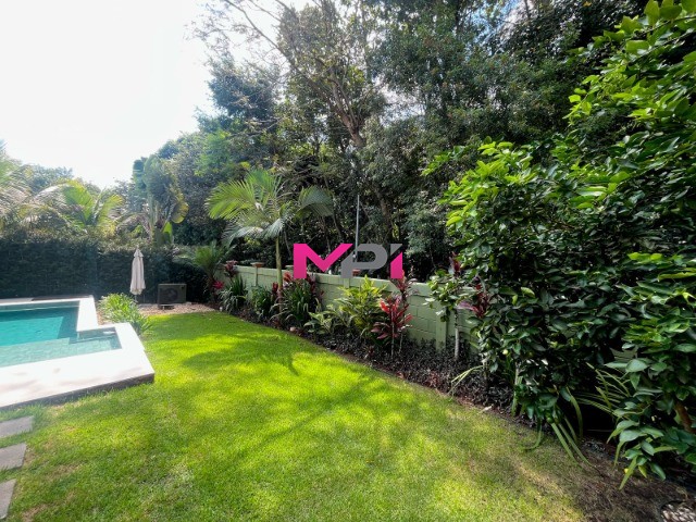 Casa de Condomínio à venda com 3 quartos, 318m² - Foto 14