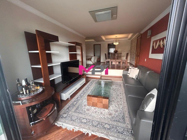 Apartamento à venda com 3 quartos, 170m² - Foto 4