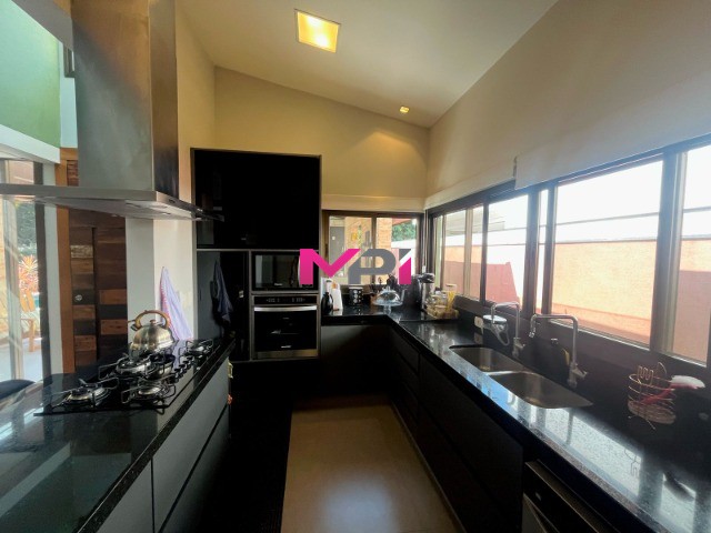 Casa de Condomínio à venda com 3 quartos, 318m² - Foto 25