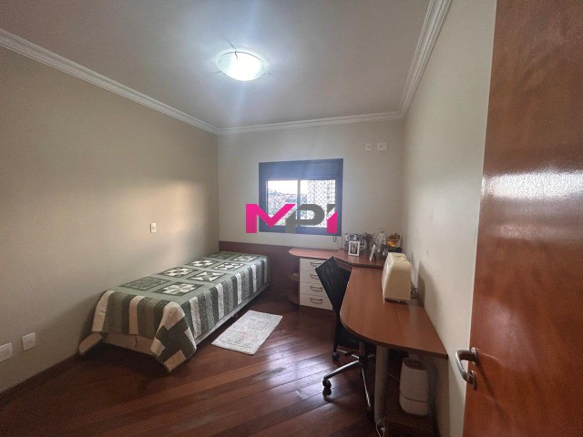 Apartamento à venda com 3 quartos, 170m² - Foto 17